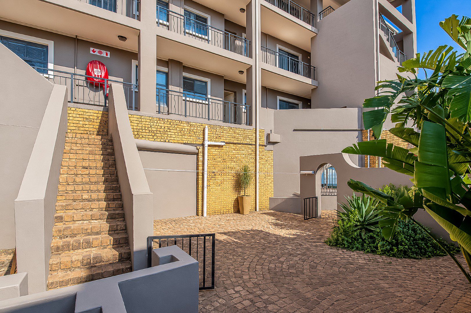 Mulbarton | Modern 3 Bedroom Garden Apartment