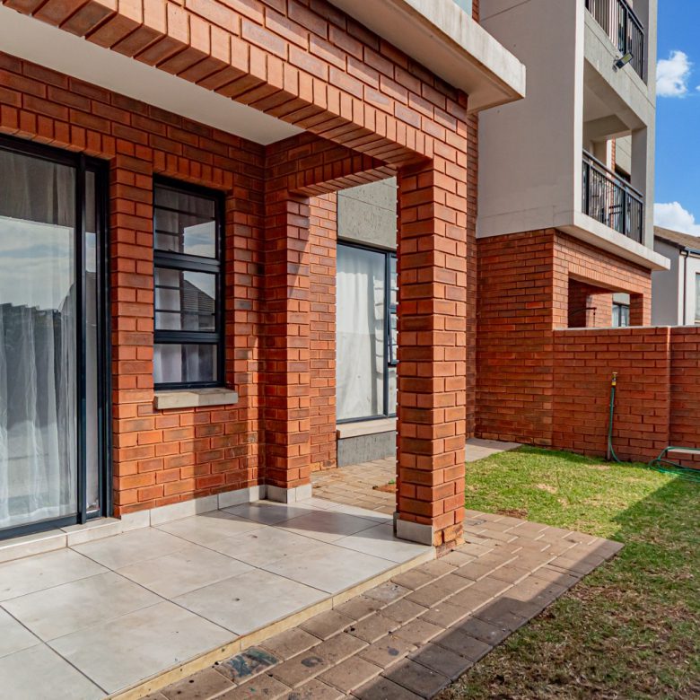 Amberfield | Modern 2 Bedroom Ground Floor Apartment
