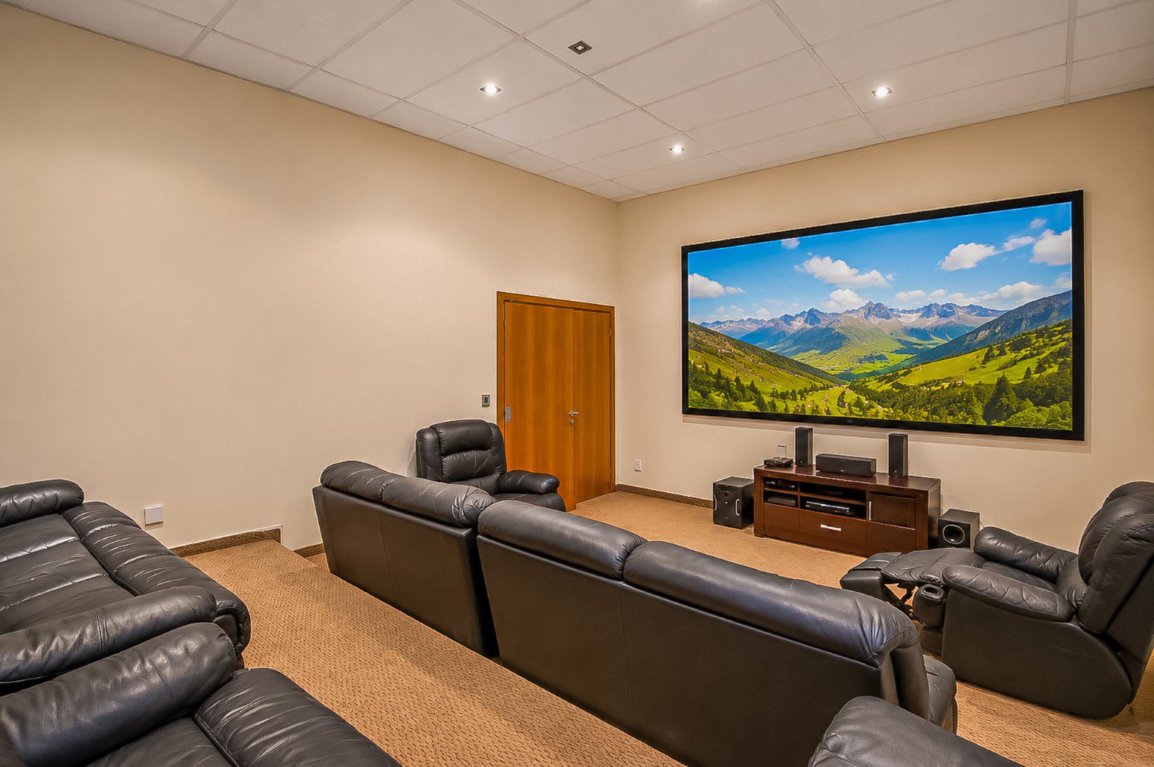 Glenvista | Remarkable 4 Bedroom Double Storey Home