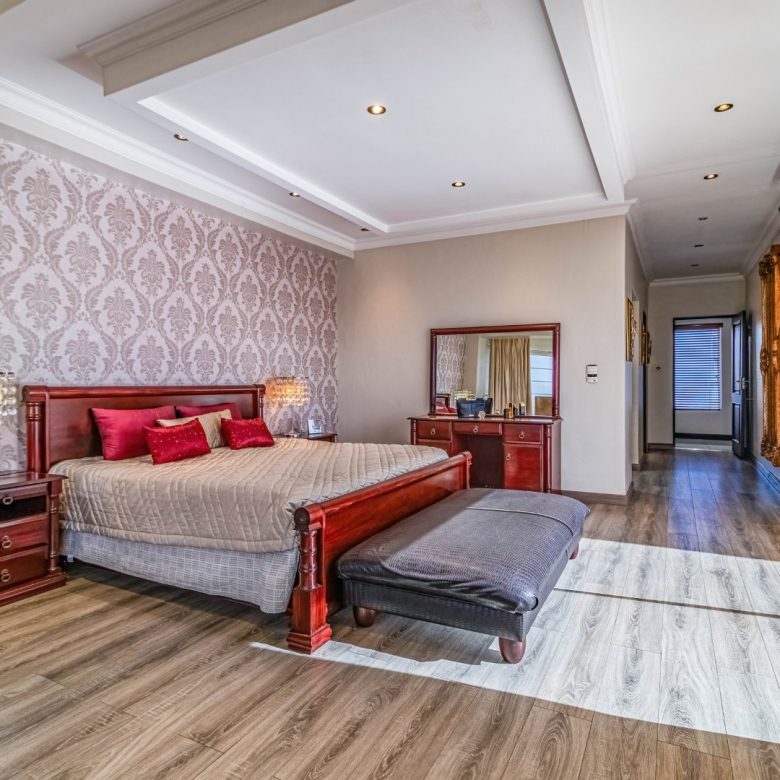 Parkrand | Luxurious 5 Bedroom Double Storey Estate Home