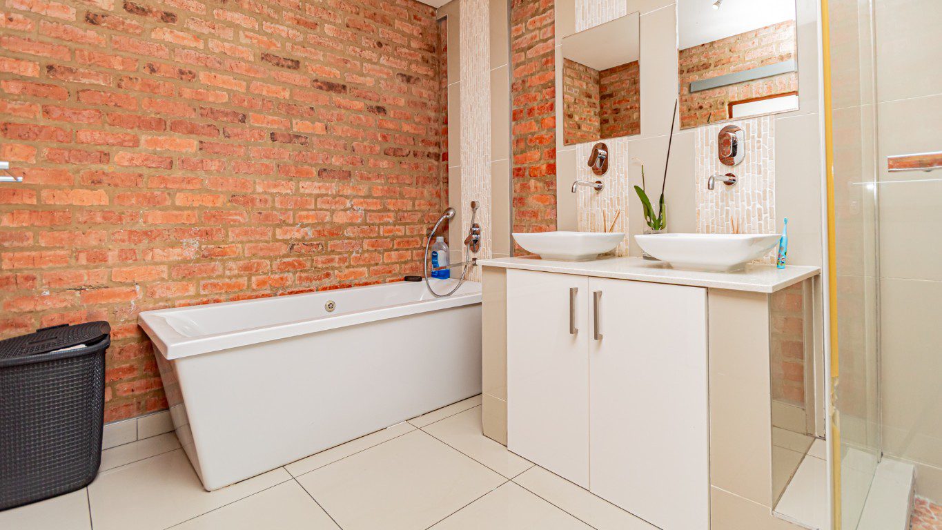 Brackenhurst | Full-Title Cluster Home in Secure Estate