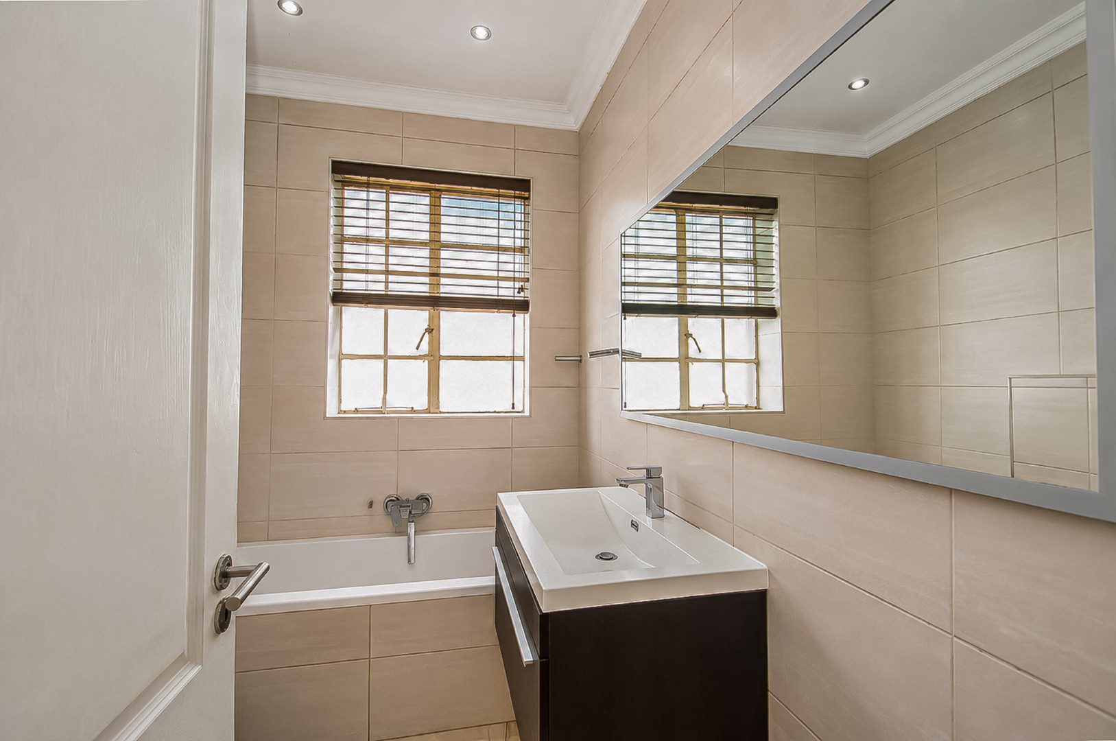 Kensington | 3 Bedroom Family Home + Cottage