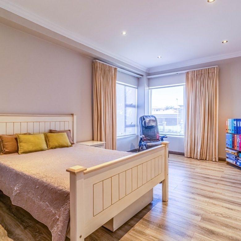 Parkrand | Luxurious 5 Bedroom Double Storey Estate Home