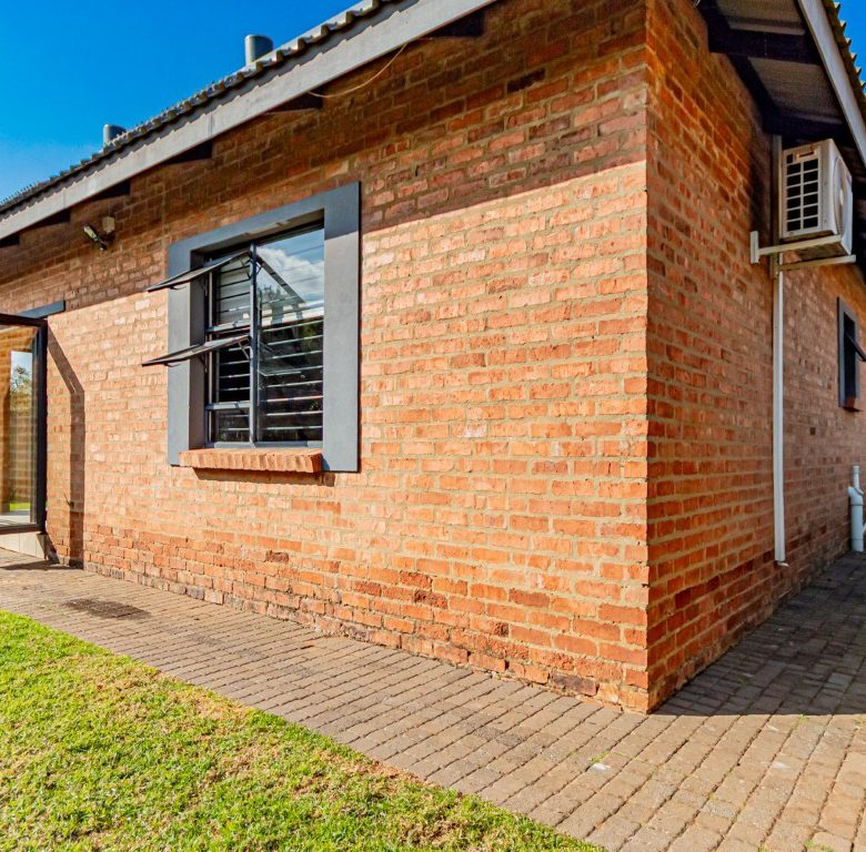 Brackenhurst | Full-Title Cluster Home in Secure Estate