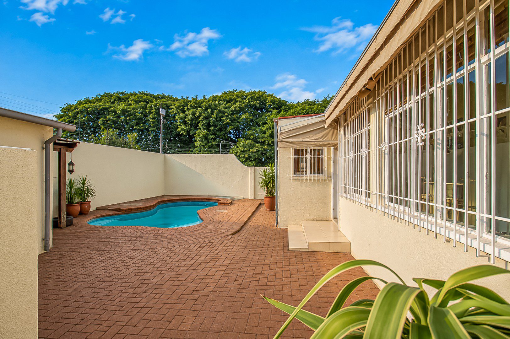 Kensington | 3 Bedroom Family Home + Cottage