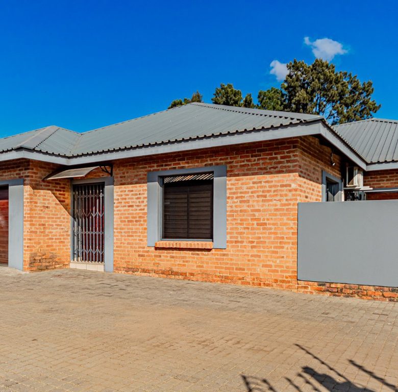 Brackenhurst | Full-Title Cluster Home in Secure Estate