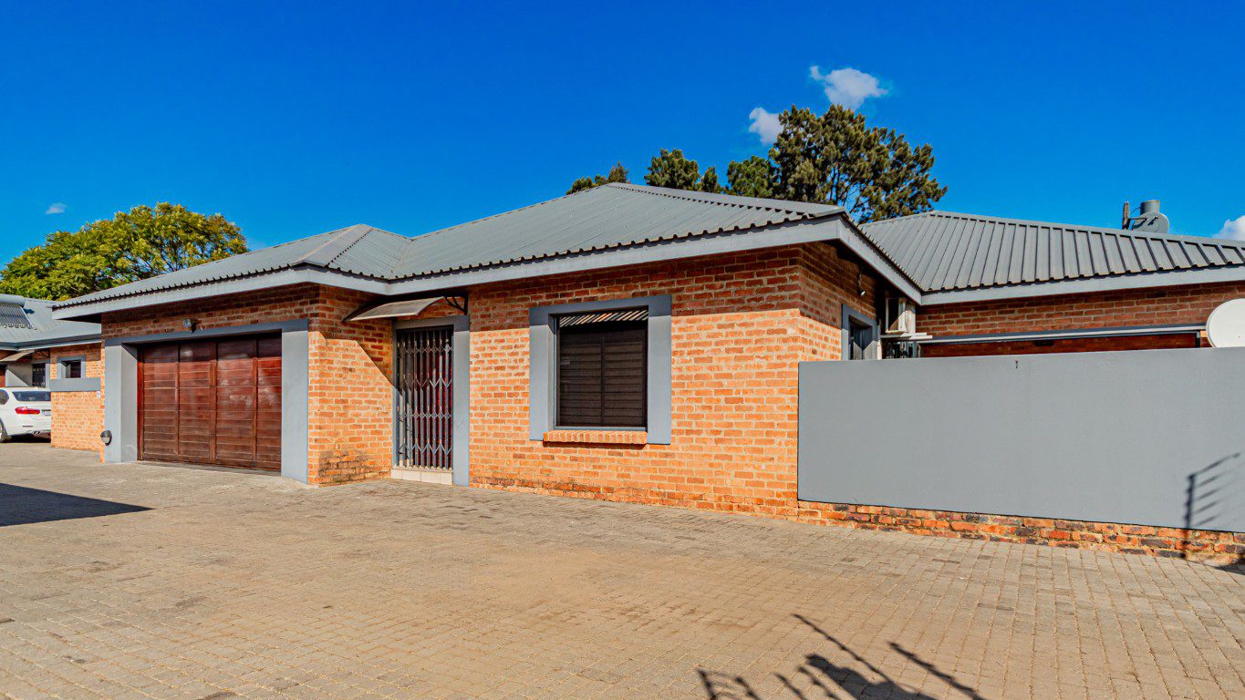 Brackenhurst | Full-Title Cluster Home in Secure Estate
