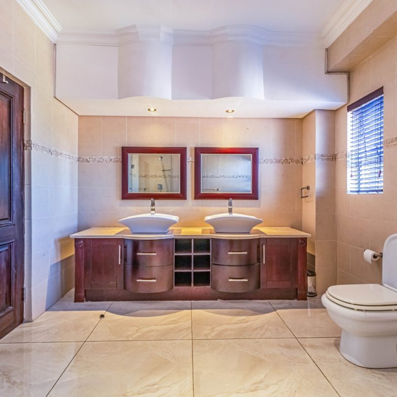 Parkrand | Luxurious 5 Bedroom Double Storey Estate Home