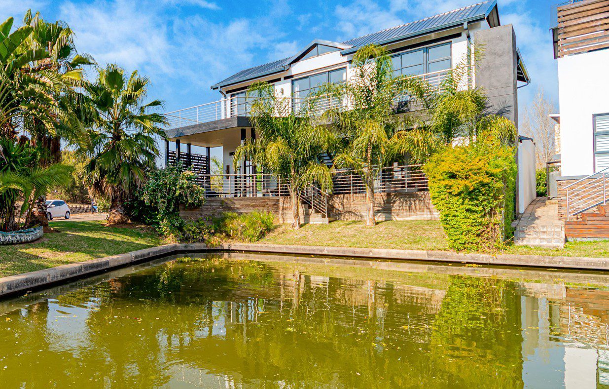 18 Hartbeespoort | Newly Built 3 Bedroom Family Home in The Islands Estate