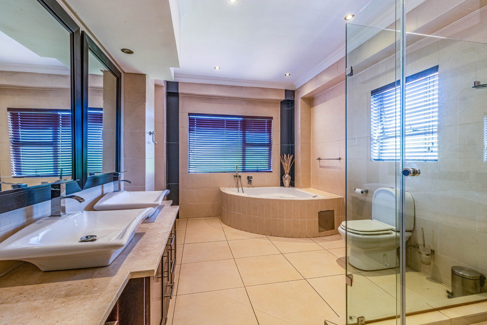 Parkrand | Luxurious 5 Bedroom Double Storey Estate Home