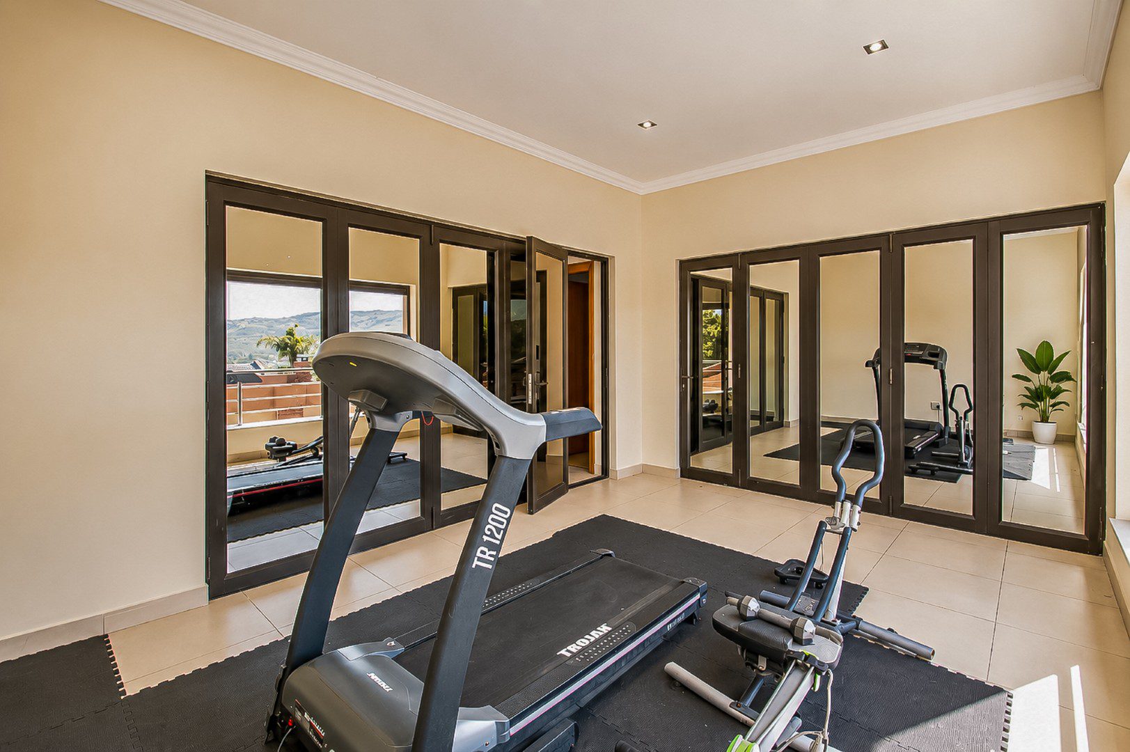 Glenvista | Remarkable 4 Bedroom Double Storey Home