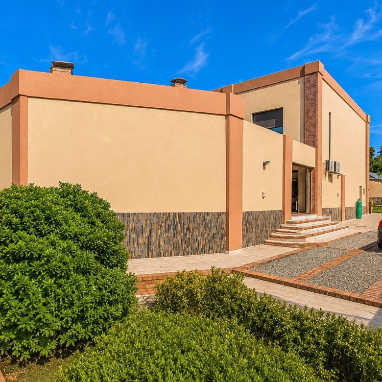 Glenvista | Remarkable 4 Bedroom Double Storey Home