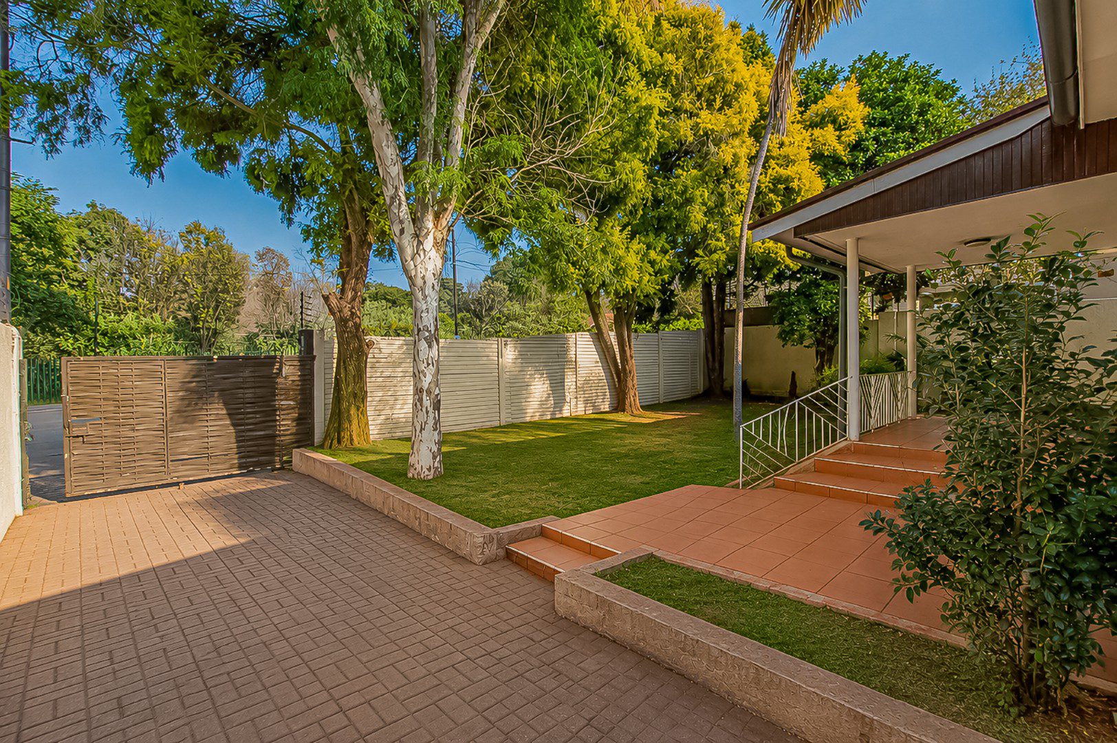 Kensington | 3 Bedroom Family Home + Cottage