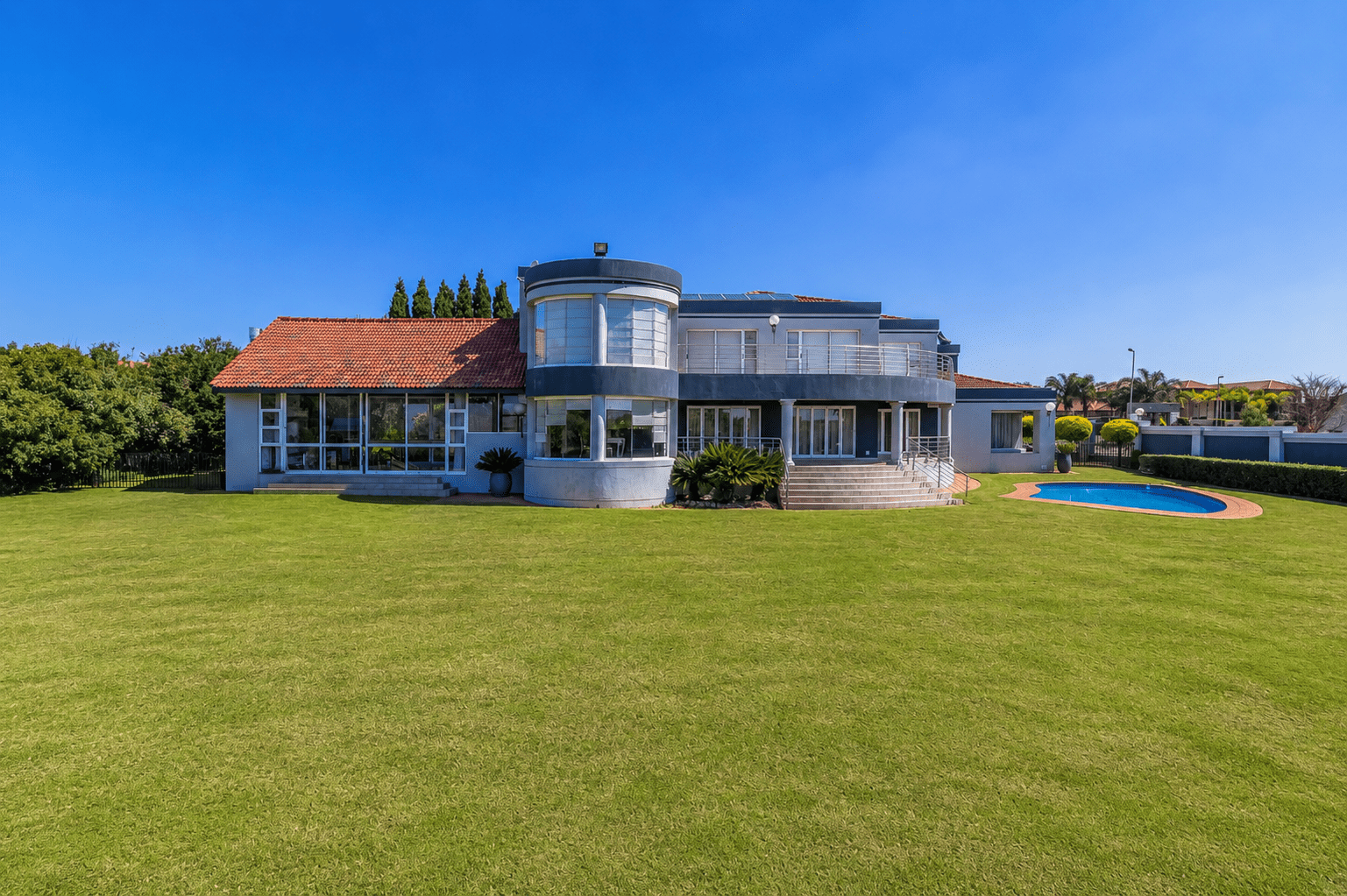 Parkrand | Luxurious 5 Bedroom Double Storey Estate Home