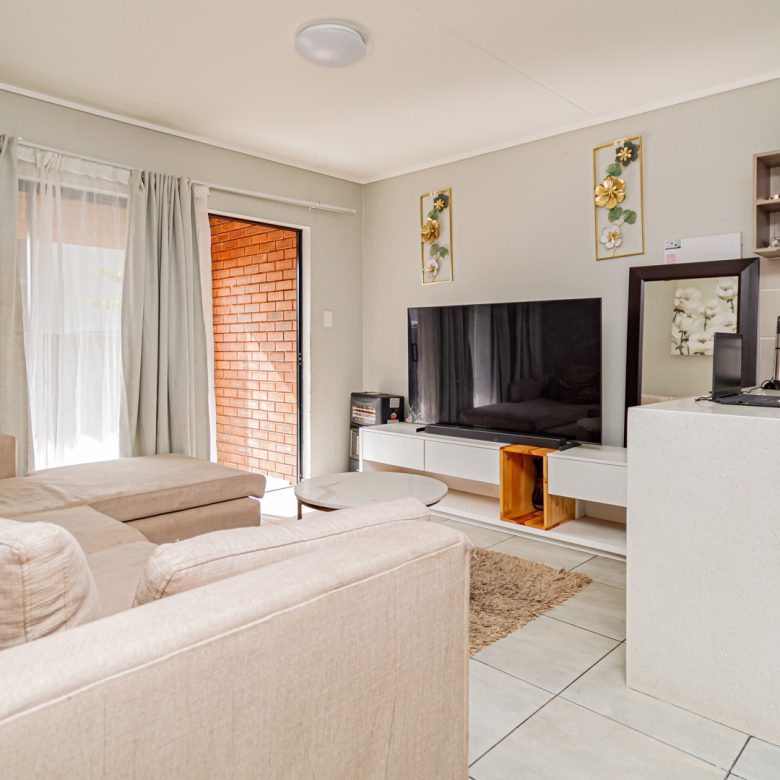 Amberfield | Modern 2 Bedroom Ground Floor Apartment