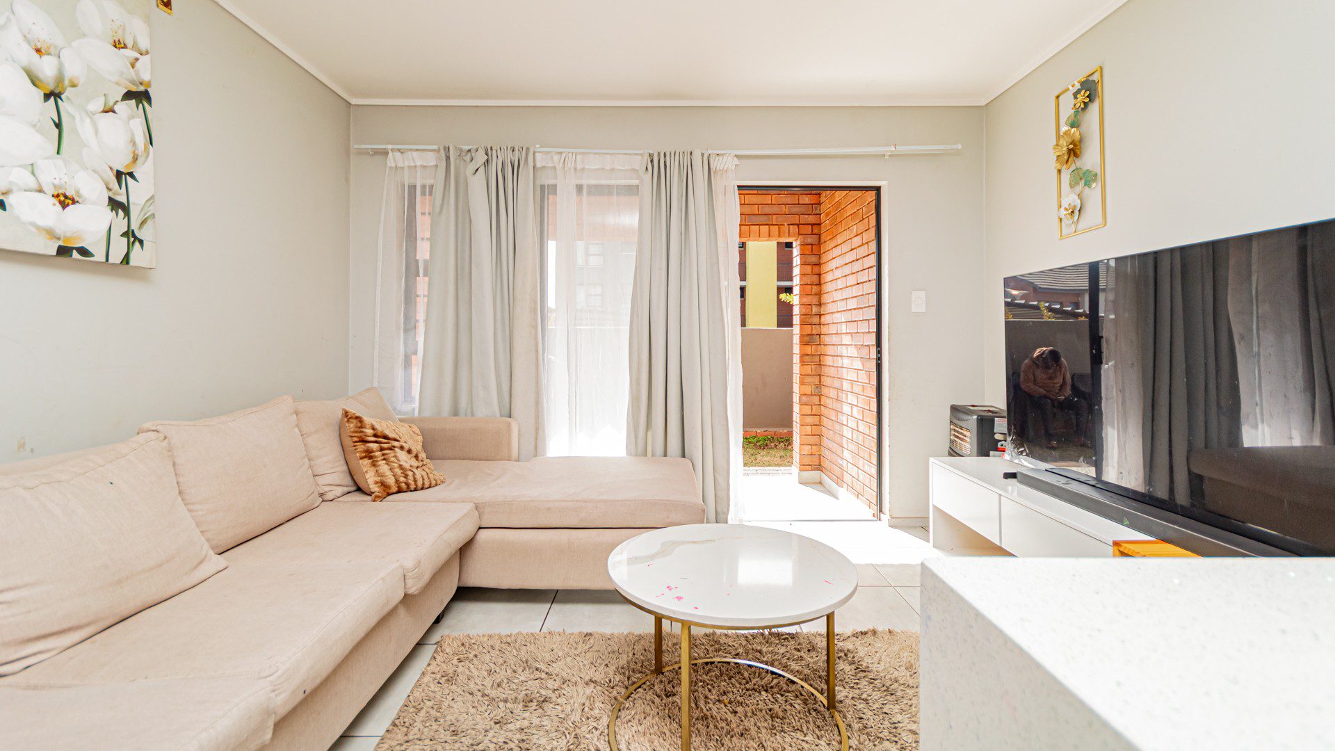 Amberfield | Modern 2 Bedroom Ground Floor Apartment