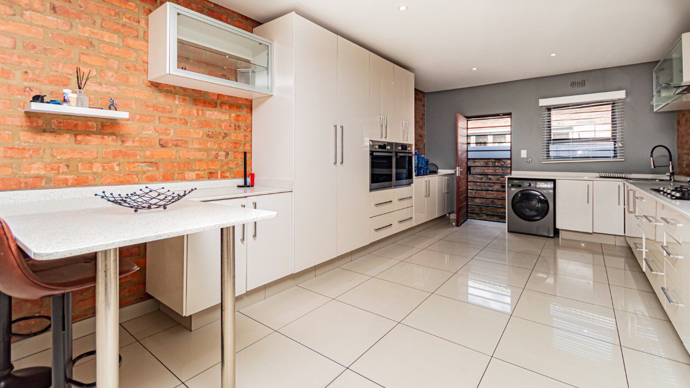 Brackenhurst | Full-Title Cluster Home in Secure Estate