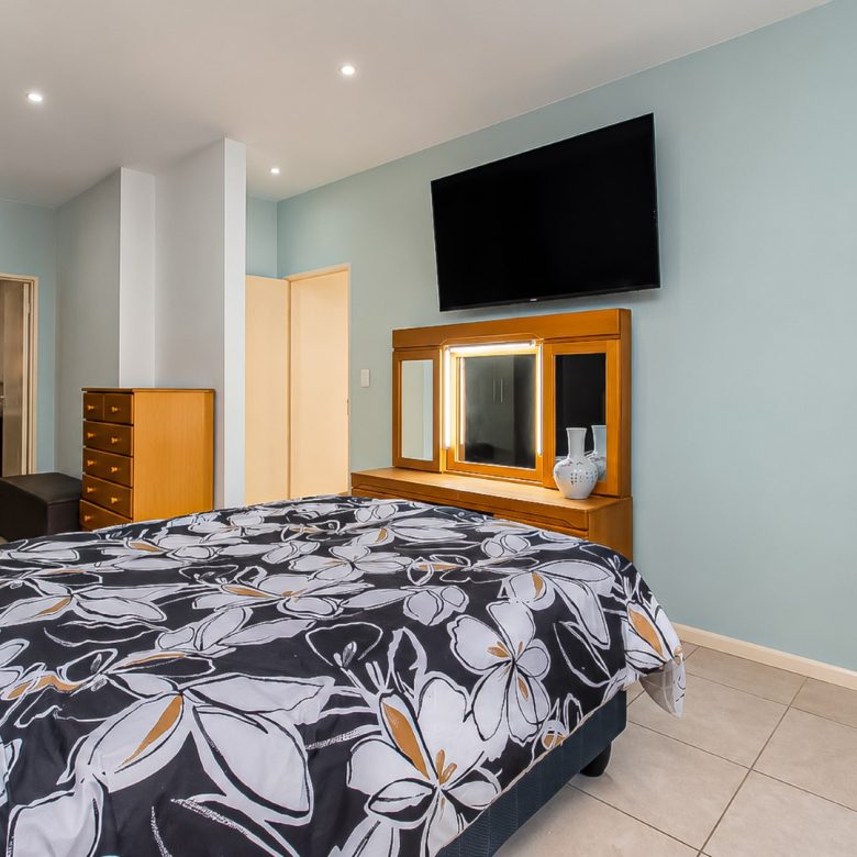Mulbarton | Modern 3 Bedroom Garden Apartment