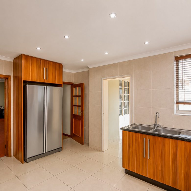 Kensington | 3 Bedroom Family Home + Cottage