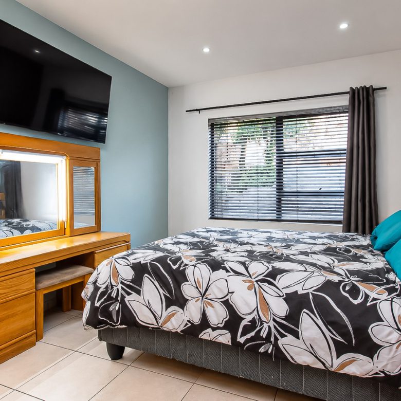 Mulbarton | Modern 3 Bedroom Garden Apartment