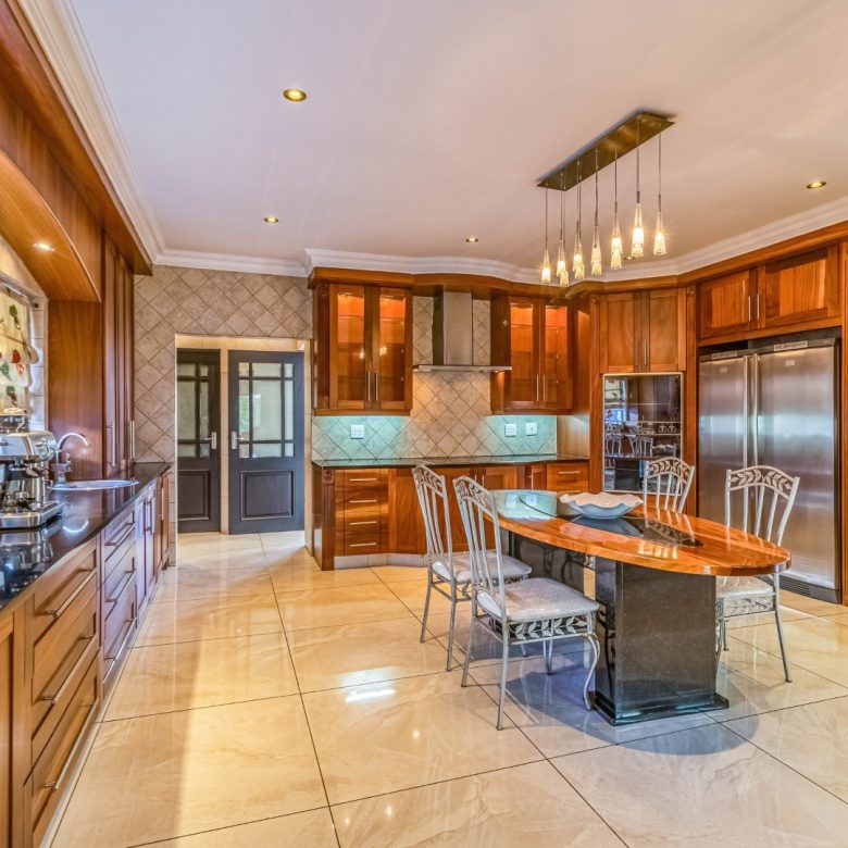 Parkrand | Luxurious 5 Bedroom Double Storey Estate Home