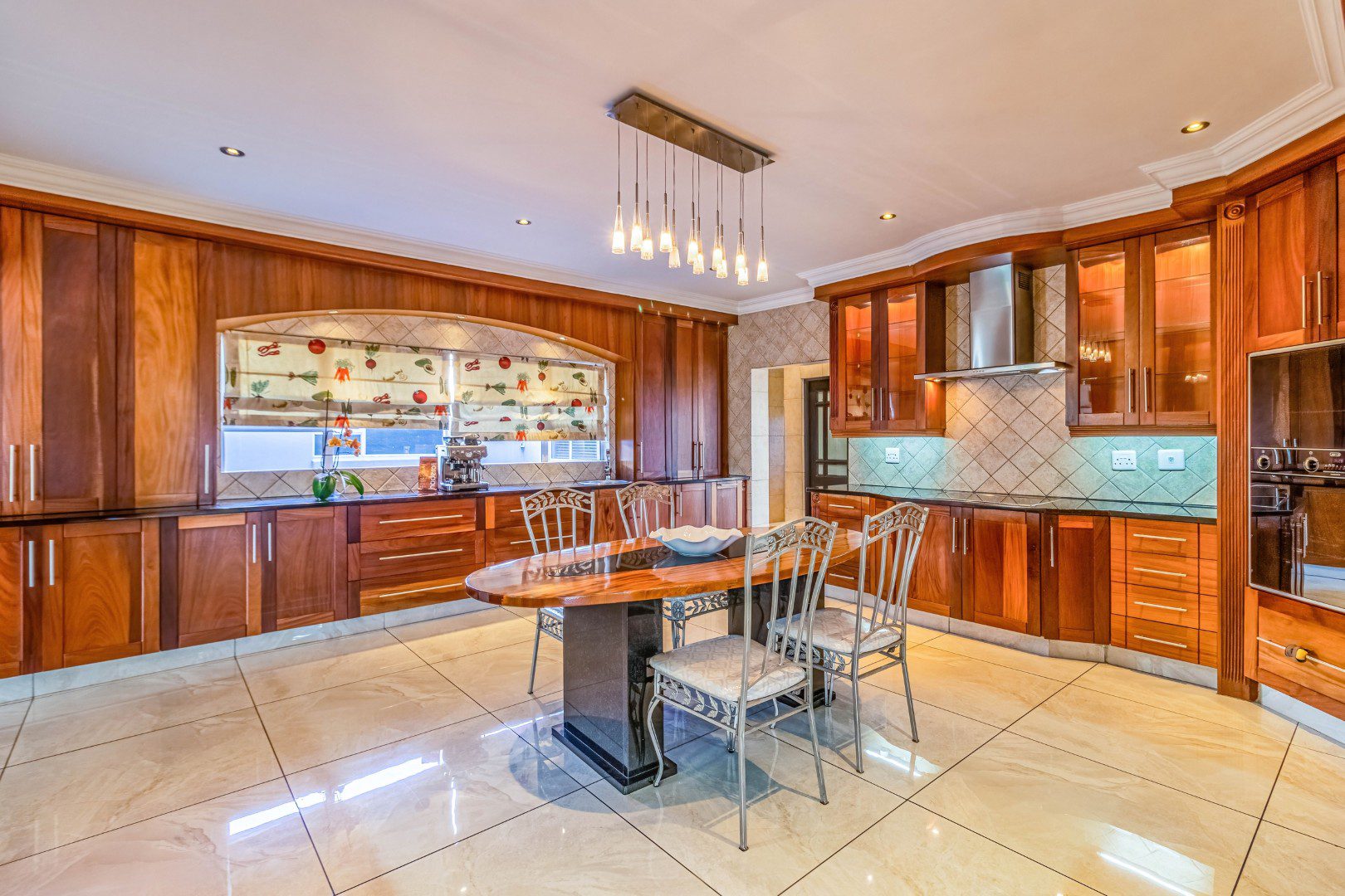 Parkrand | Luxurious 5 Bedroom Double Storey Estate Home