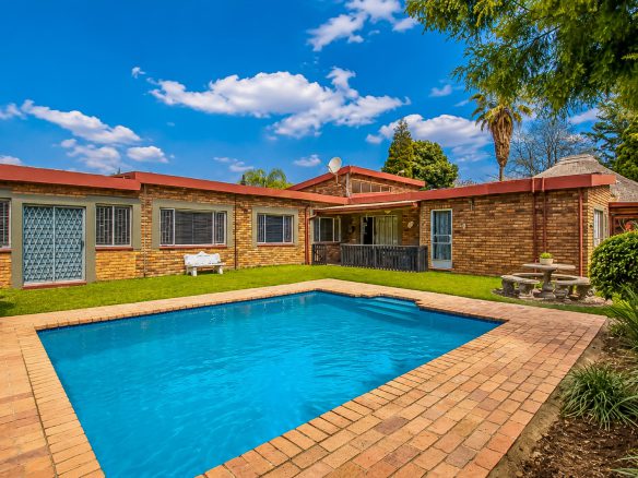 Van Riebeck Park | Classic 4 Bedroom Family Home