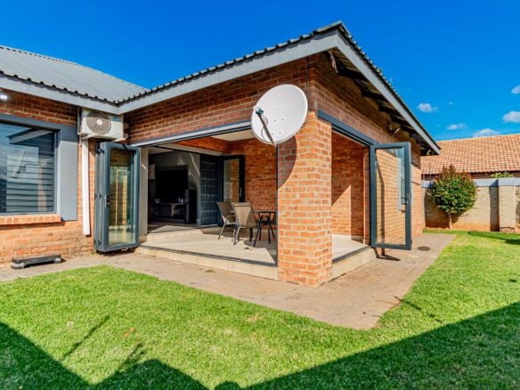 Brackenhurst | Full-Title Cluster Home In Secure Estate