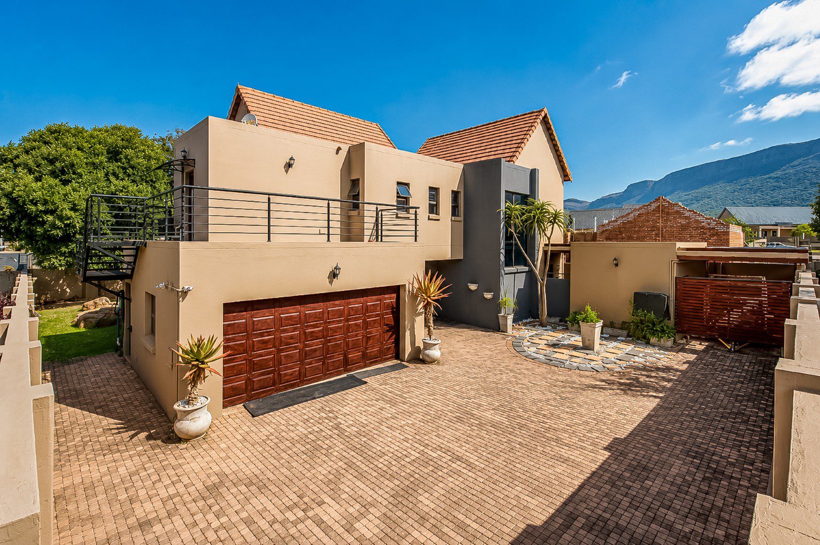Hartbeespoort | Prestigious 4 Bedroom Family Home in Leloko Eco Lifestyle Estate