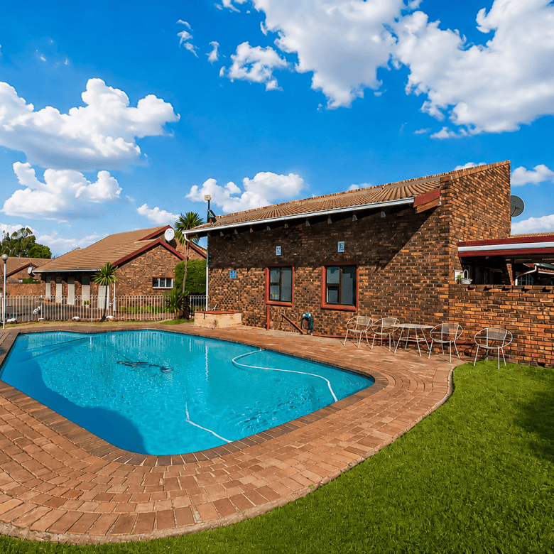 Mayfield Park | Newly Renovated 2 Bedroom Cluster