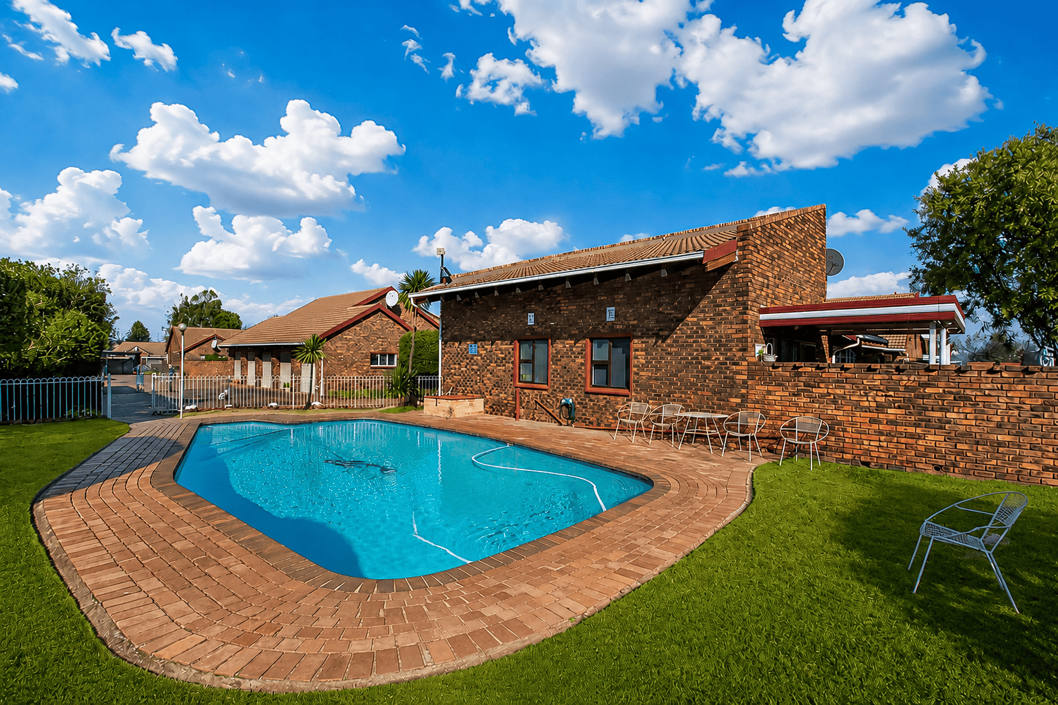 1 Mayfield Park | Newly Renovated 2 Bedroom Cluster