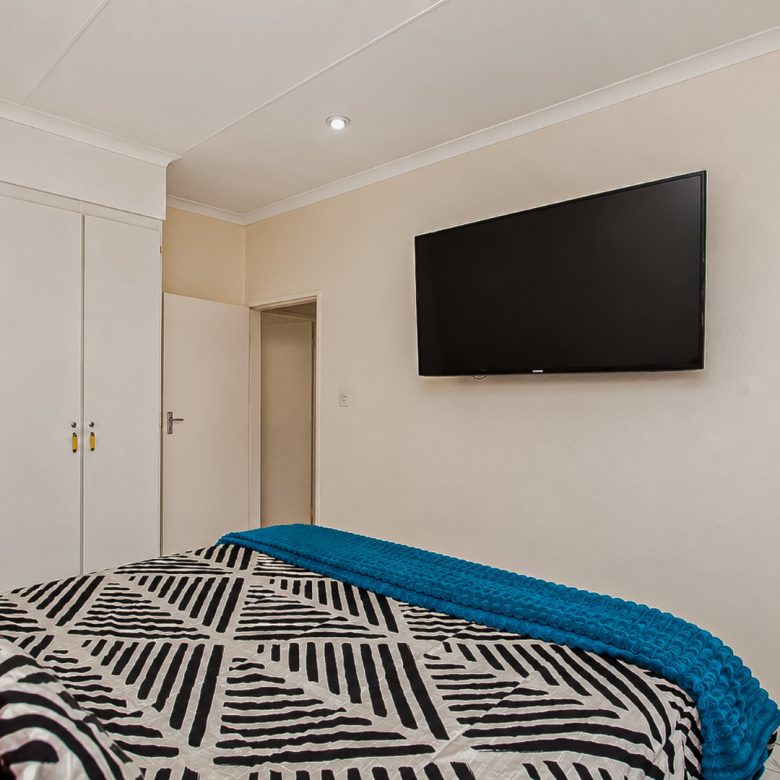 Mayfield Park | Newly Renovated 2 Bedroom Cluster