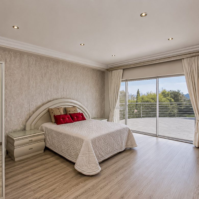 Golden Crest Estate | Executive 5 Bedroom Family Residence