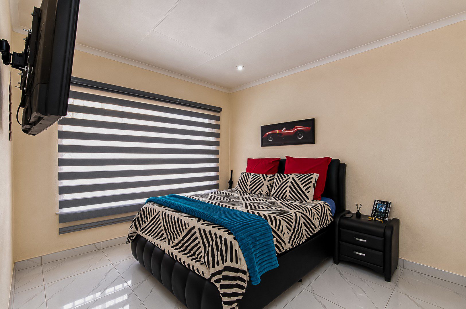 13 Mayfield Park | Newly Renovated 2 Bedroom Cluster