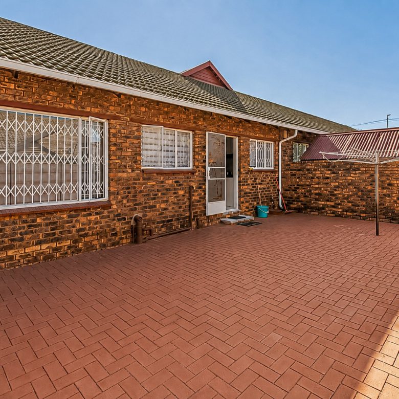 Mayfield Park | Newly Renovated 2 Bedroom Cluster