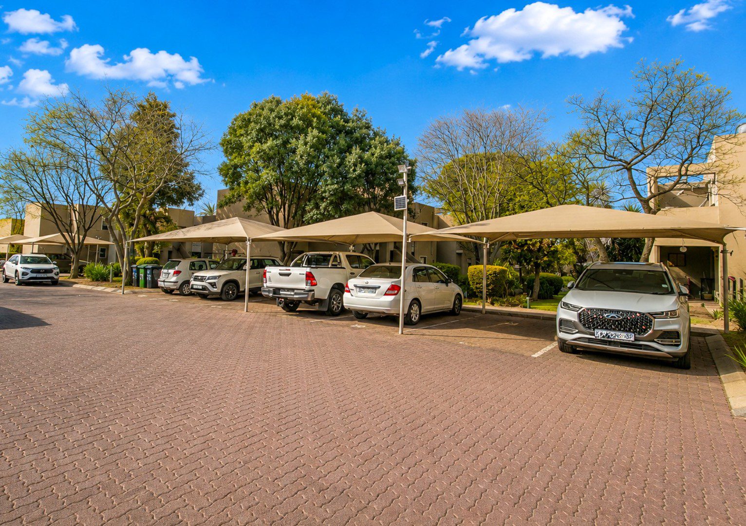 Newmarket Park | Exceptional 3 Bedroom Duplex