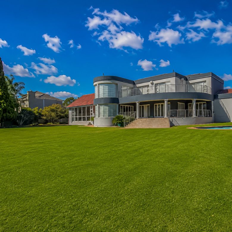 Golden Crest Estate | Executive 5 Bedroom Family Residence