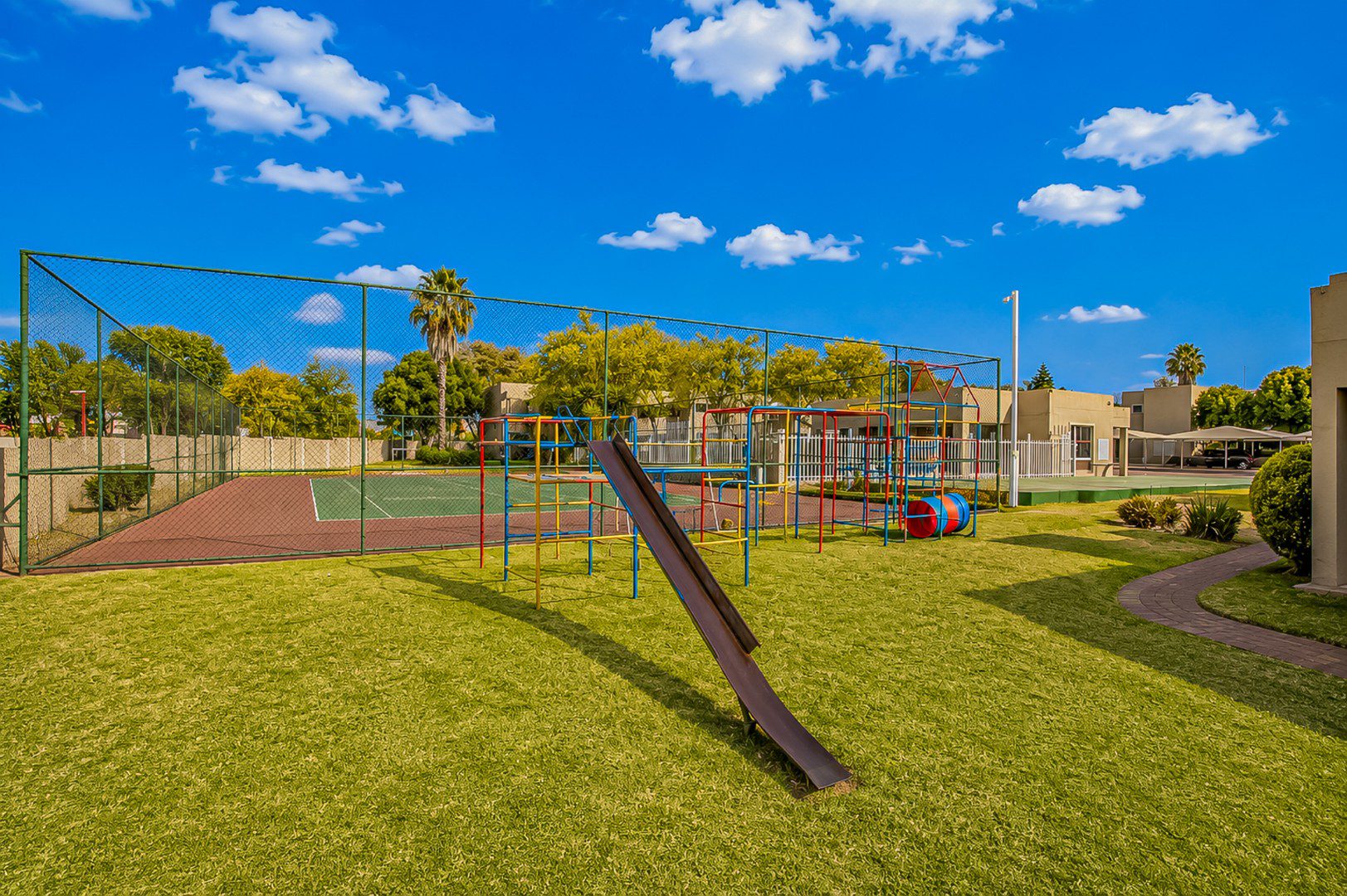 Newmarket Park | Exceptional 3 Bedroom Duplex