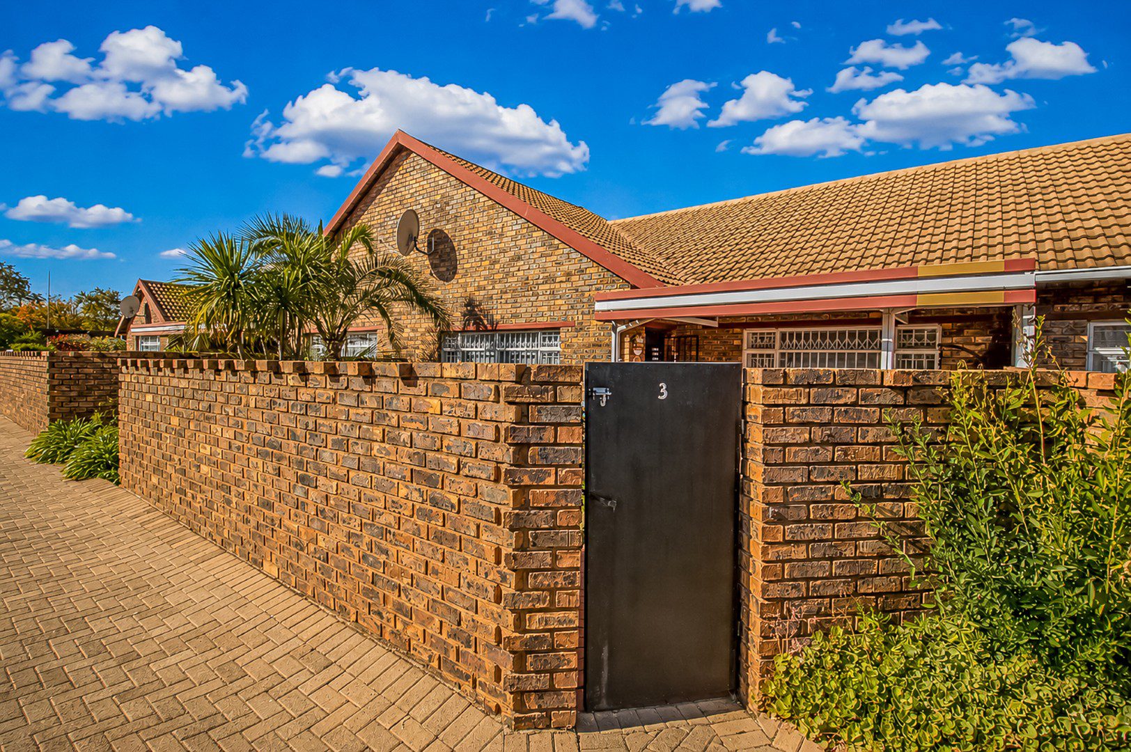 19 Mayfield Park | Newly Renovated 2 Bedroom Cluster