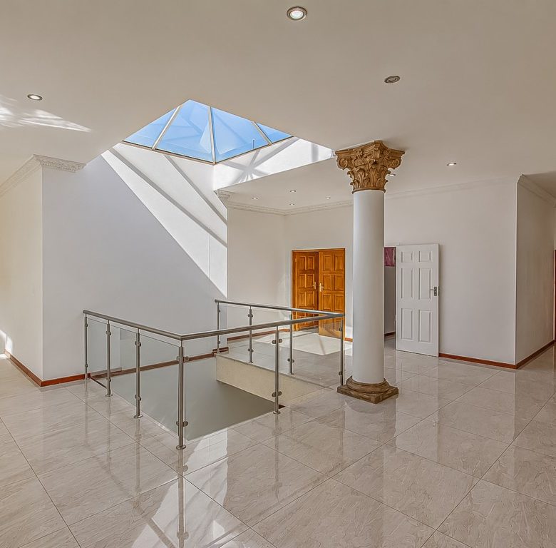 Bassonia | Luxury Mansion with Golf Course Views