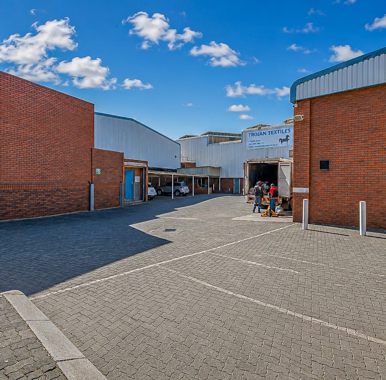 Selby | Exceptional 3 168 m² Industrial Property