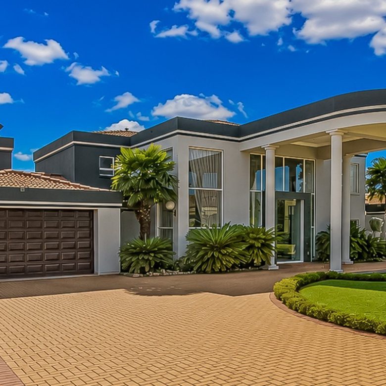Golden Crest Estate | Executive 5 Bedroom Family Residence