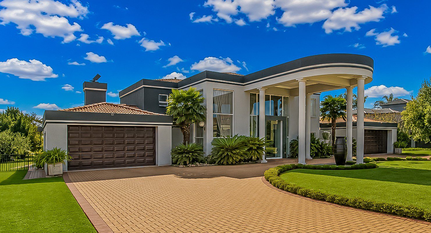 Golden Crest Estate | Executive 5 Bedroom Family Residence