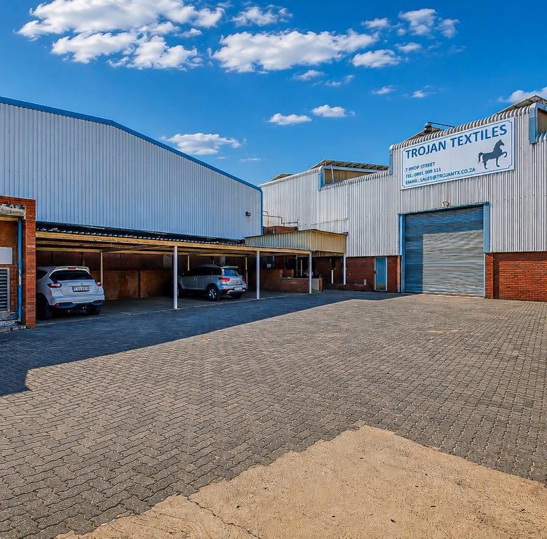 Selby | Exceptional 3 168 m² Industrial Property