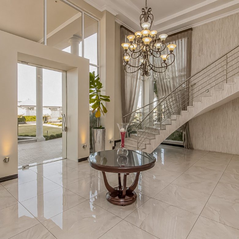 Golden Crest Estate | Executive 5 Bedroom Family Residence