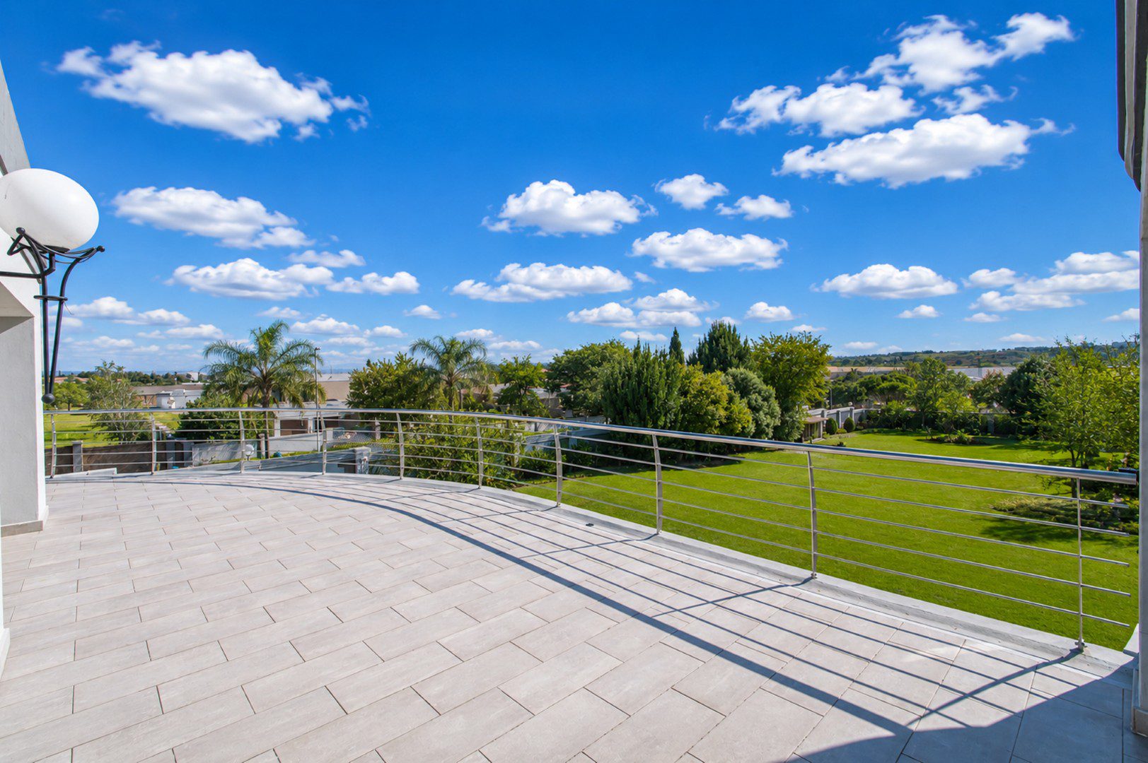 Golden Crest Estate | Executive 5 Bedroom Family Residence