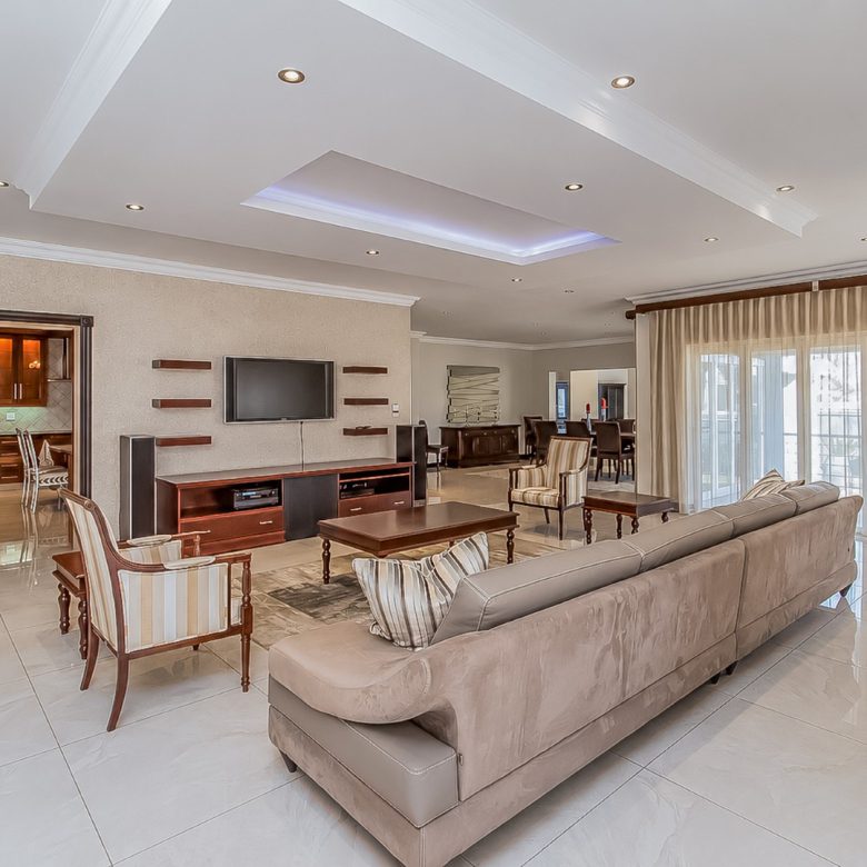 Golden Crest Estate | Executive 5 Bedroom Family Residence
