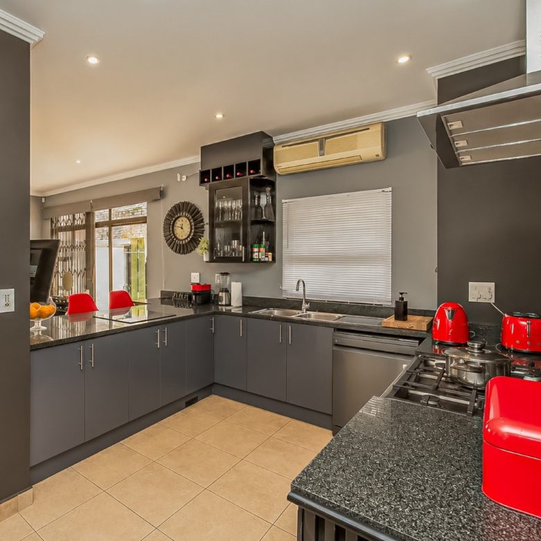Hartbeespoort | Prestigious 4 Bedroom Family Home in Leloko Eco Lifestyle Estate