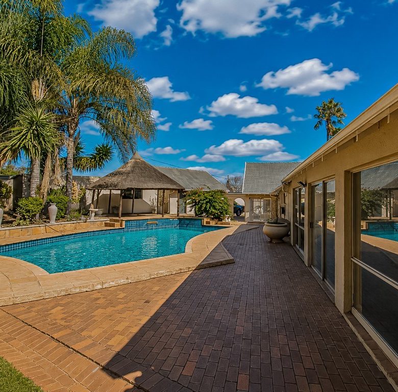Bedfordview | Panhandle 4 Bedroom Family Home