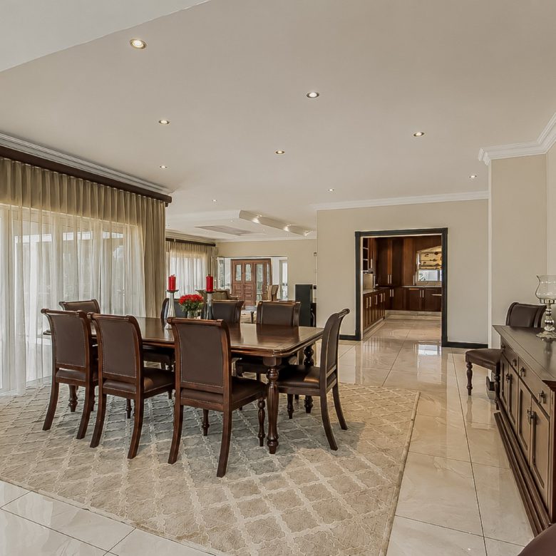 Golden Crest Estate | Executive 5 Bedroom Family Residence
